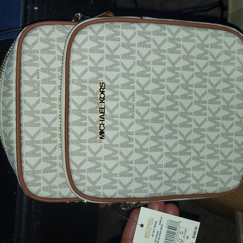 Michael Kors Chain body bag